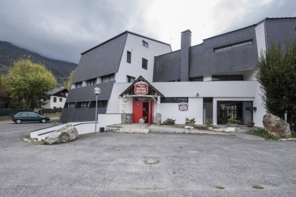 Le Repere Du Cerf T2 Residence Royal Milan St Lary Soulan Saint-Lary-Soulan Exterior foto